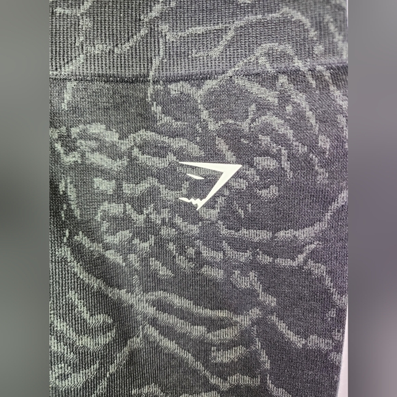 Gymshark Black Animal Print Seamless Adapt Shorts Size Small - Picture 2 of 7